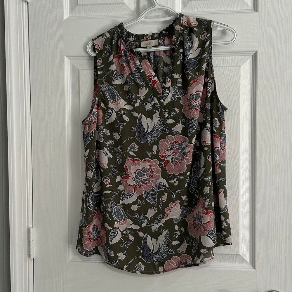 Women's Sleeveless Blouse by Loft - Size L in Floral print with Sage Green
